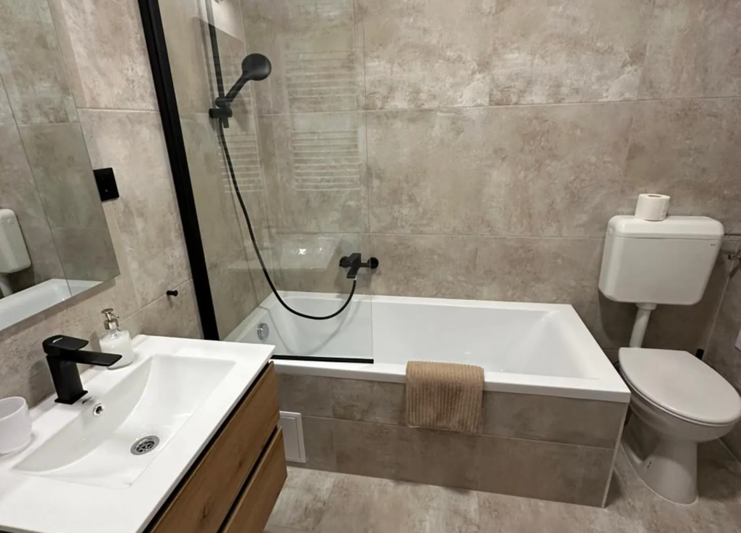 Diamant Apartmanhaz Eger Apartman