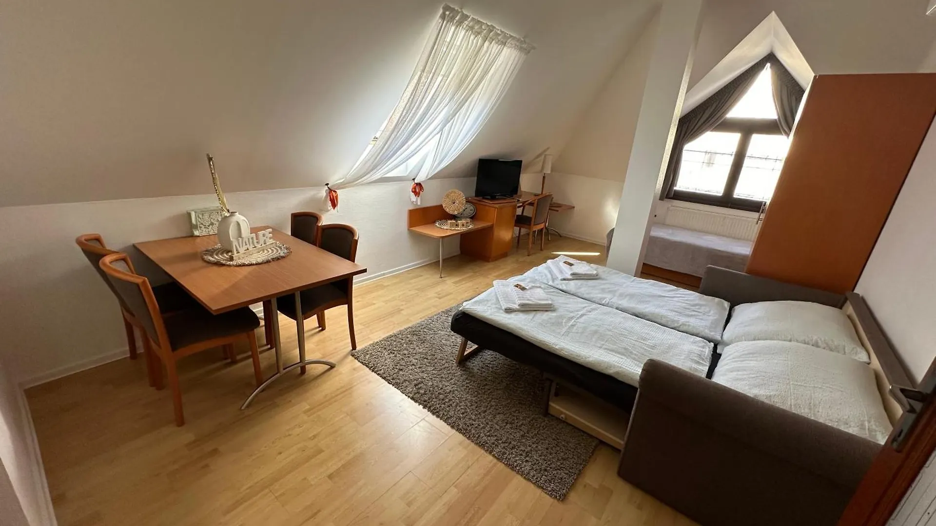 Apartment Diamant Apartmanhaz Eger